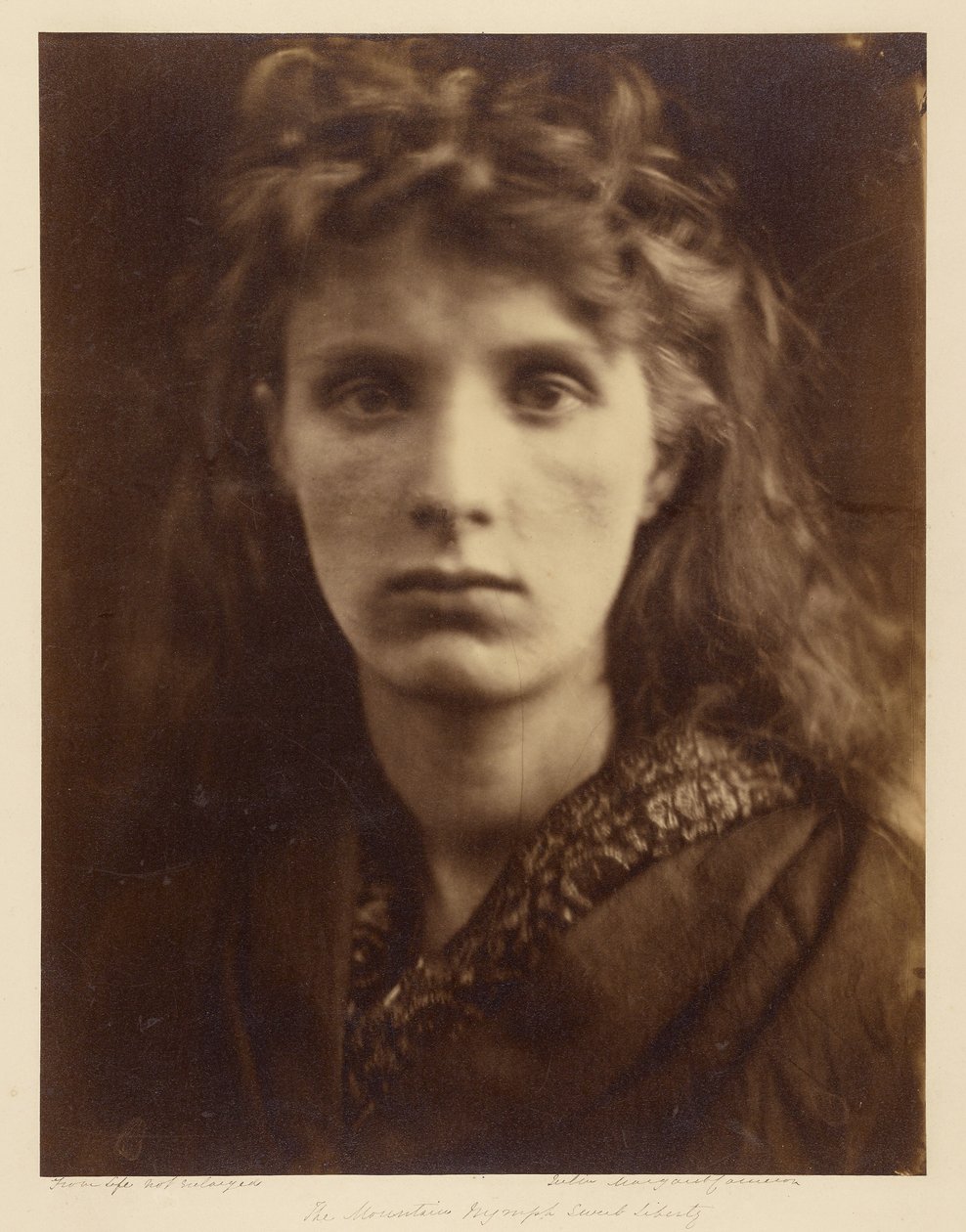 La ninfa de la montaña Dulce Libertad de Julia Margaret Cameron