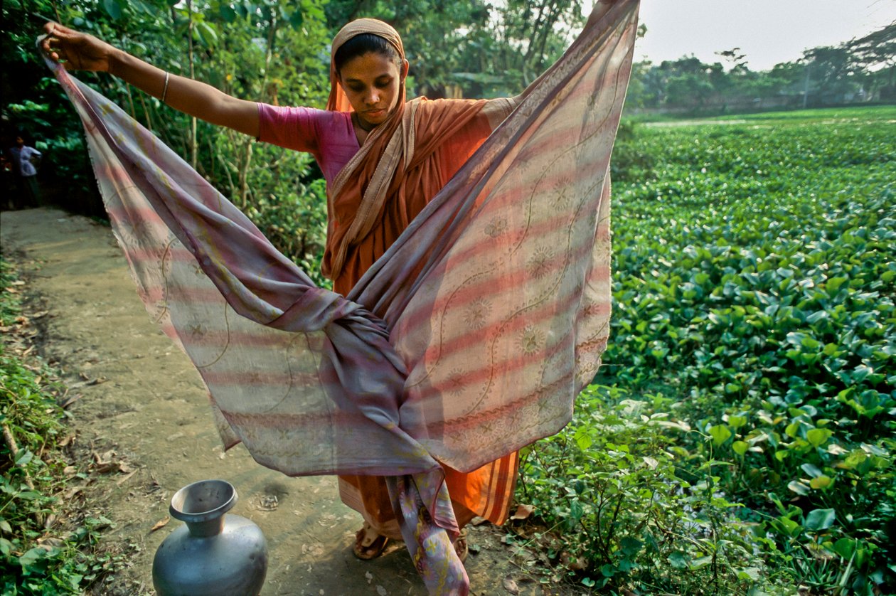 Filtración de agua, 2022 (foto) de Karen Kasmauski