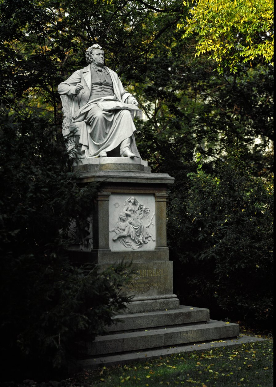 Monumento en homenaje al compositor austríaco Franz Peter Schubert (1797-1828). Escultura de Karl Kundmann (1838-1919) 1872. Viena, Stadtpark, Austria de Karl Kundmann
