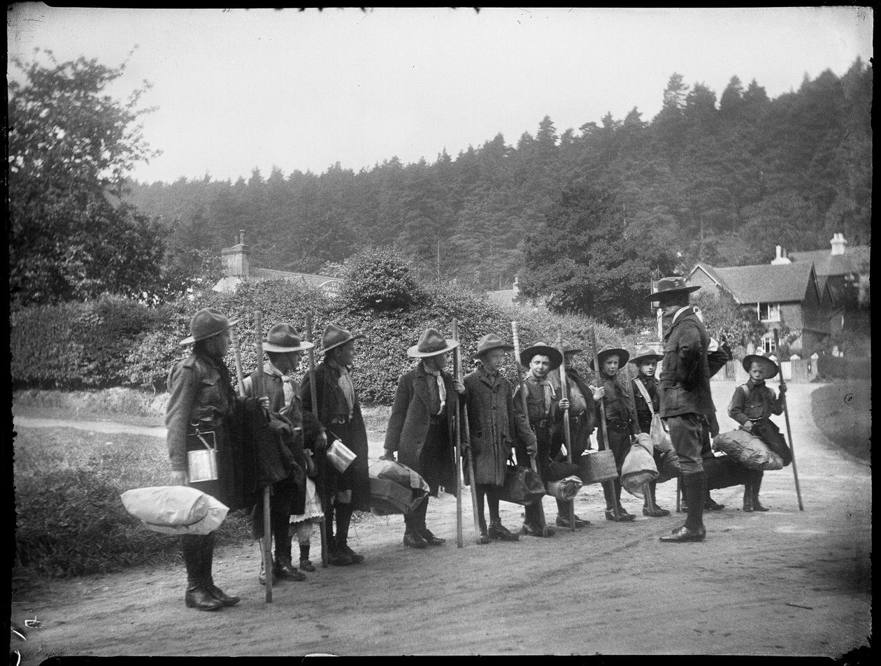 Holmbury St Mary, Shere, Guildford, Surrey, 23/05/1912 (foto en blanco y negro) de Katherine Jean Macfee
