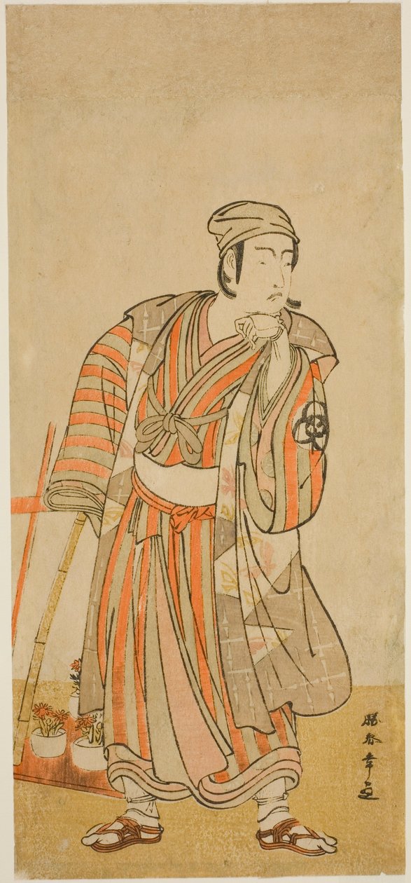 El actor Bando Mitsugoro I como Taira no Tadamori disfrazado de vendedor de plantas en maceta en la obra Sakuya Kono Hana no Kaomise, representada en el Teatro Nakamura en el undécimo mes, 1776 de Katsukawa Shunsho