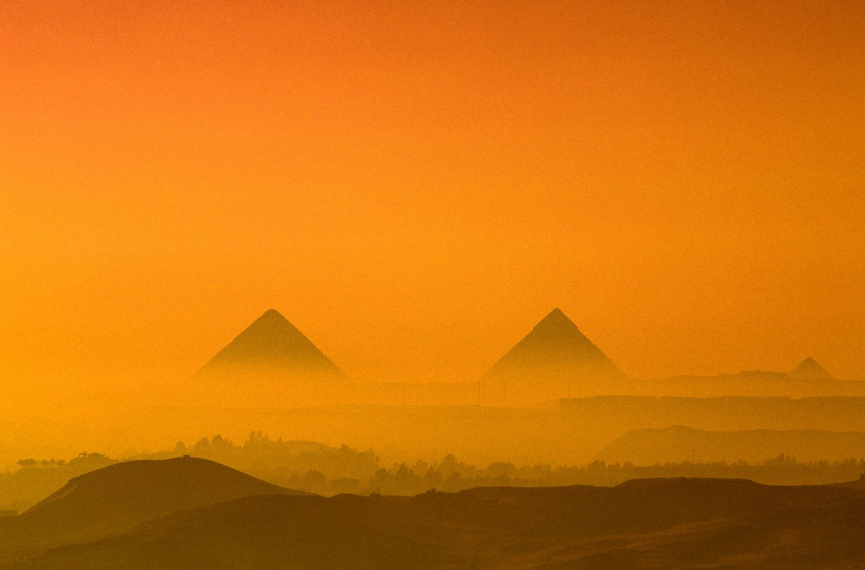 Egipto; Reino Antiguo; Meseta de Giza; Pirámides de Giza; Khufu; Khafre; Menkaure de Kenneth Garrett