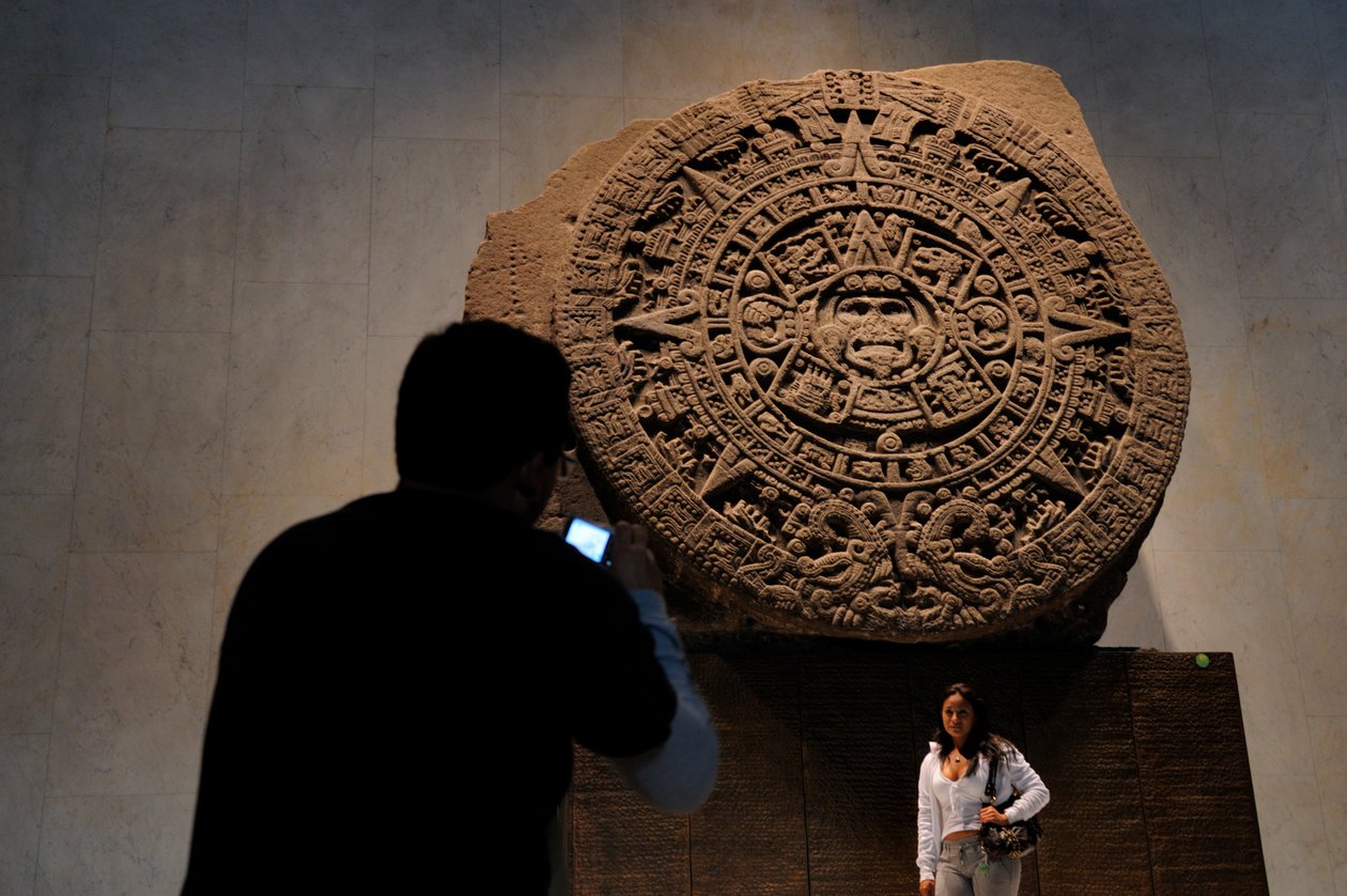 Grandes Aztecas, MM7677, NMAH, Ciudad de México, México, Piedra Calendario, Azteca, M..., 2008 (foto) de Kenneth Garrett