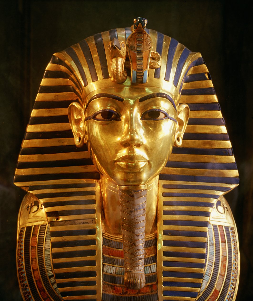 Máscara funeraria de oro del rey Tutankamón, Reino Nuevo, 2002 (foto) de Kenneth Garrett