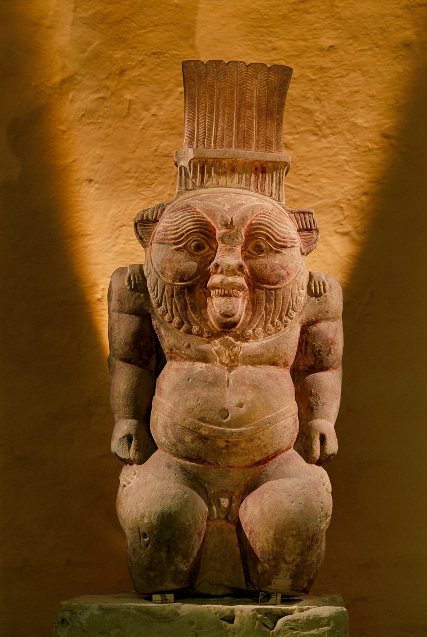 Estatua de piedra caliza del dios Bes, época tardía, 2002 (foto) de Kenneth Garrett