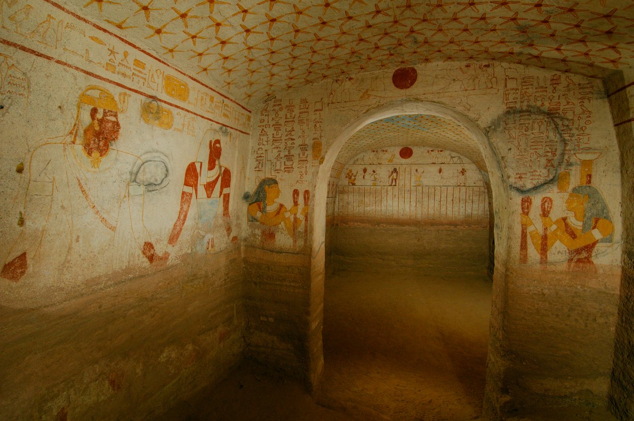 Faraón Tamwetamani, último rey, cámara de la tumba y detalles de la pintura,Faraones Negros, Nub..., 2007 (foto) de Kenneth Garrett