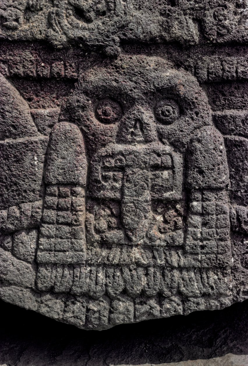 Talla de calavera y serpiente, Tenochtitlan, Templo Mayor, Azteca, México, Gr..., 2010 (foto) de Kenneth Garrett