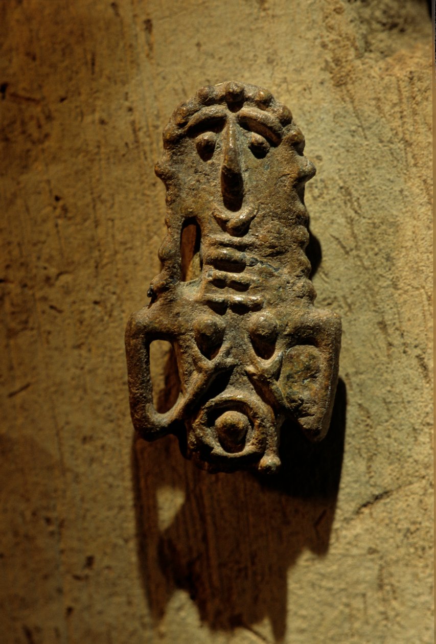 Urkesh, Imperio hurrita, Siria, 2400 a.C., Giorgio Buccellati, Zamena sello de figura femenina nodriza..., 2004 (foto) de Kenneth Garrett
