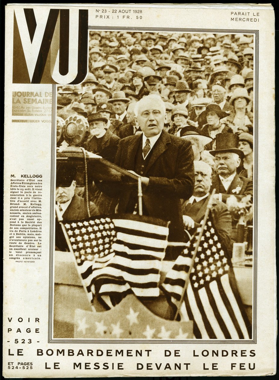 Retrato de Frank Billings Kellogg (1856-1937), político estadounidense, senador de Minnesota y Secretario de Estado de 1925 a 1929, y Premio Nobel de la Paz en 1929, durante un discurso en un congreso estadounidense. Fotografía de Keystone, para la portada de Keystone View Company