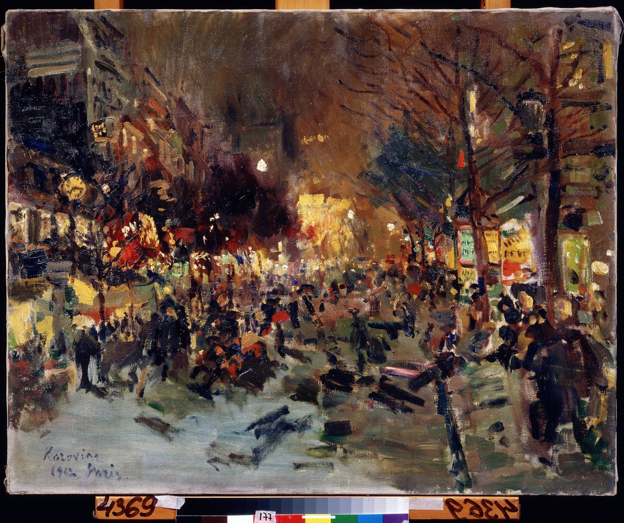 Grand Boulevard de París (Boulevard de París). Vista de la bulliciosa calle por la noche. Puede ver las columnas de Morris a la derecha. Pintura de Konstantin Alexeyevich Korovin (Constantin Korovin) (1861-1939), óleo sobre lienzo de Konstantin Alekseevich Korovin