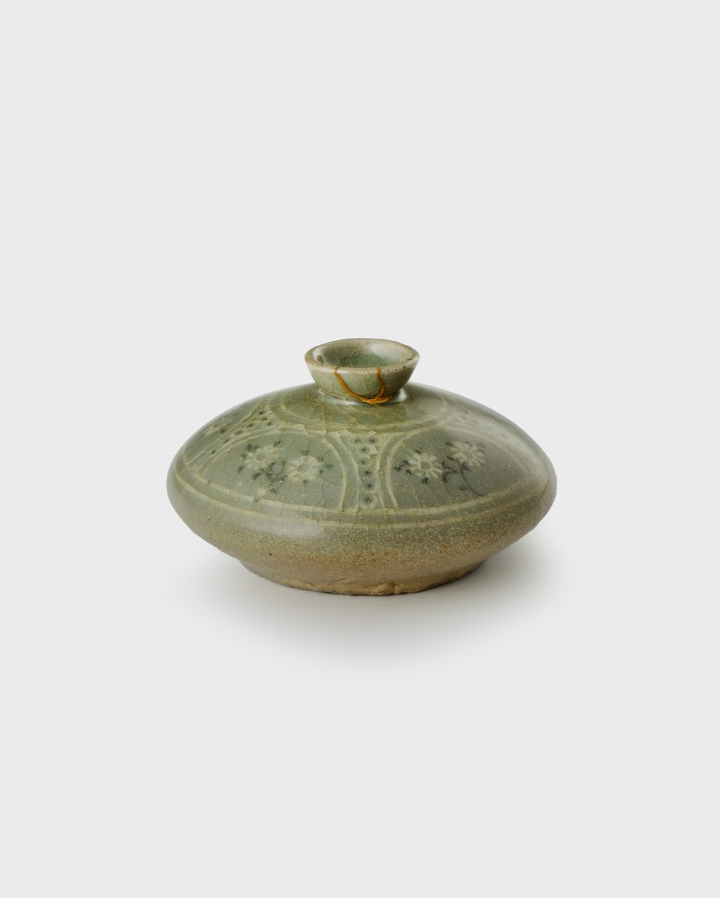 Botella de aceite, finales del siglo XII (Gres con decoración de engobe incrustado y esmalte de celadón) de Korean School