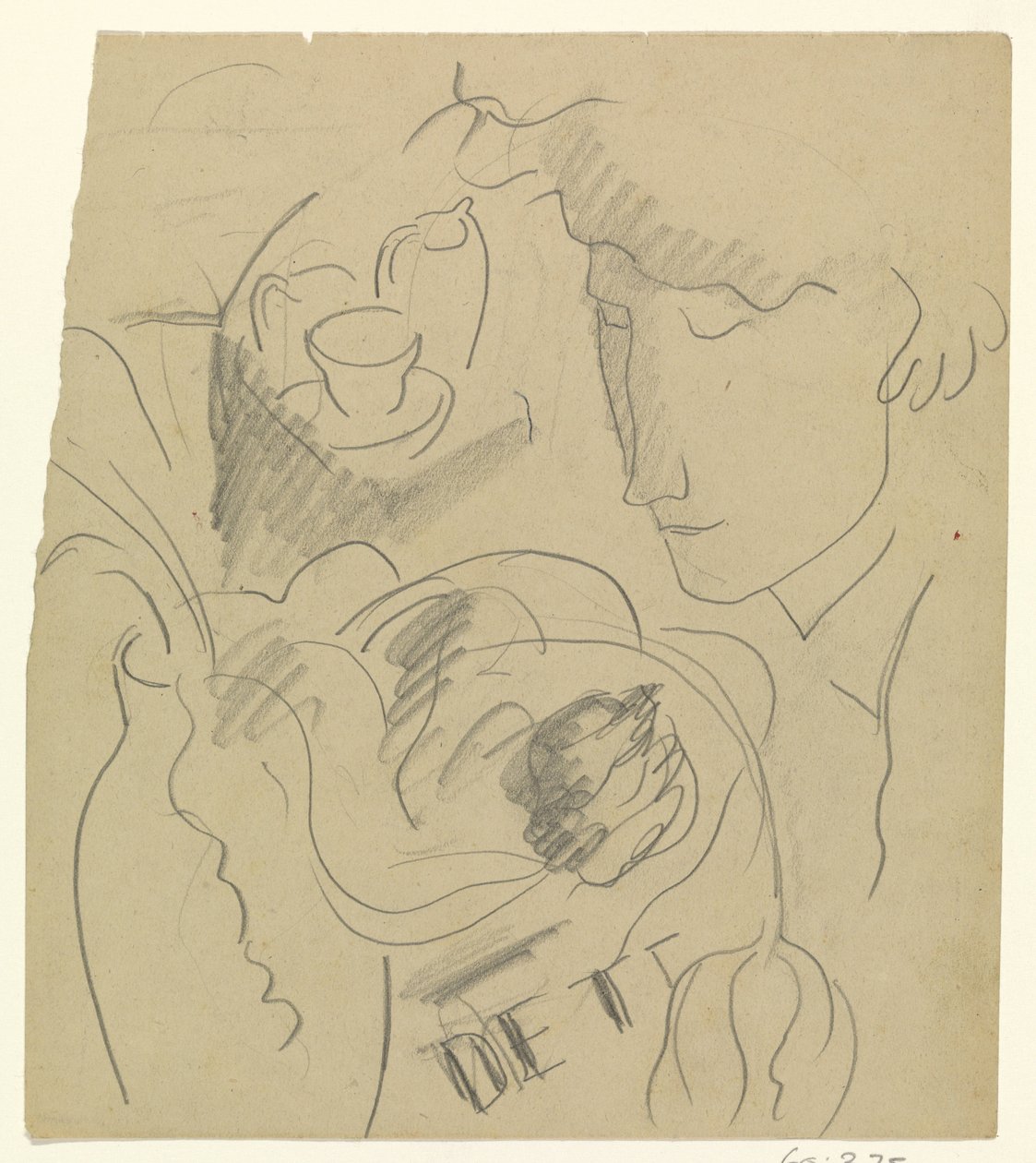 Una mujer huele flores en un jarrón de Leo Gestel