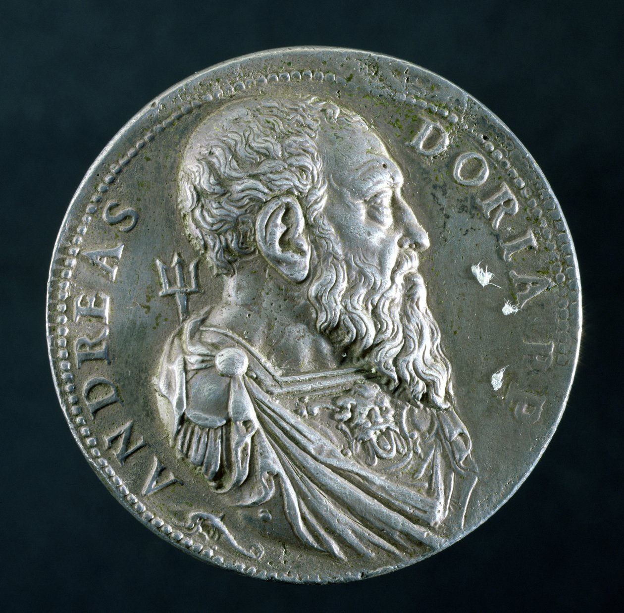 Medallón de retrato de Andrea Doria (1466-1560) (anverso), c.1541 (plata) de Leone Leoni