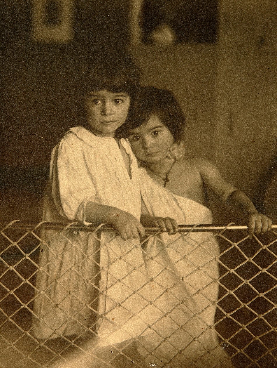 Retrato de niños. Fotografía en gelatina de plata de Leonid Nikolaevich Andreyev (1871-1919) de Leonid Nikolaevich Andreyev