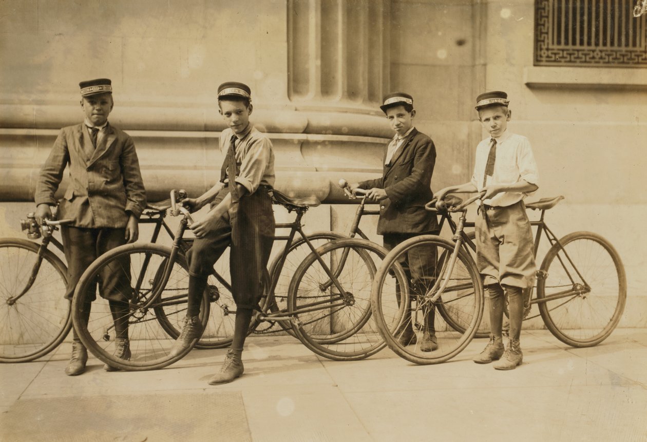 Grupo de mensajeros de Western Union en Norfolk, Virginia, 1911 de Lewis Wickes Hine