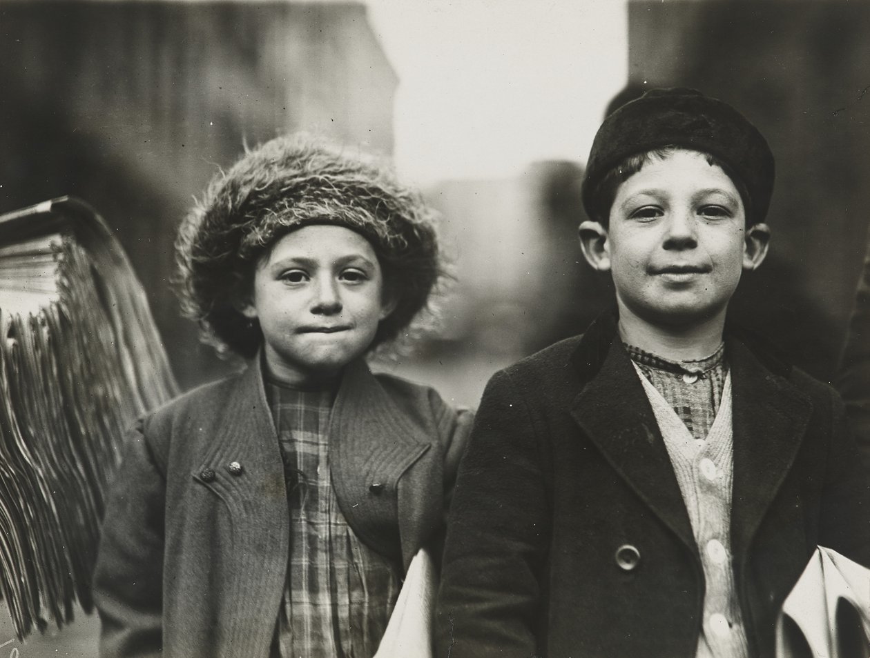 Vendedores de periódicos, Newark, Nueva Jersey, diciembre 1909 de Lewis Wickes Hine
