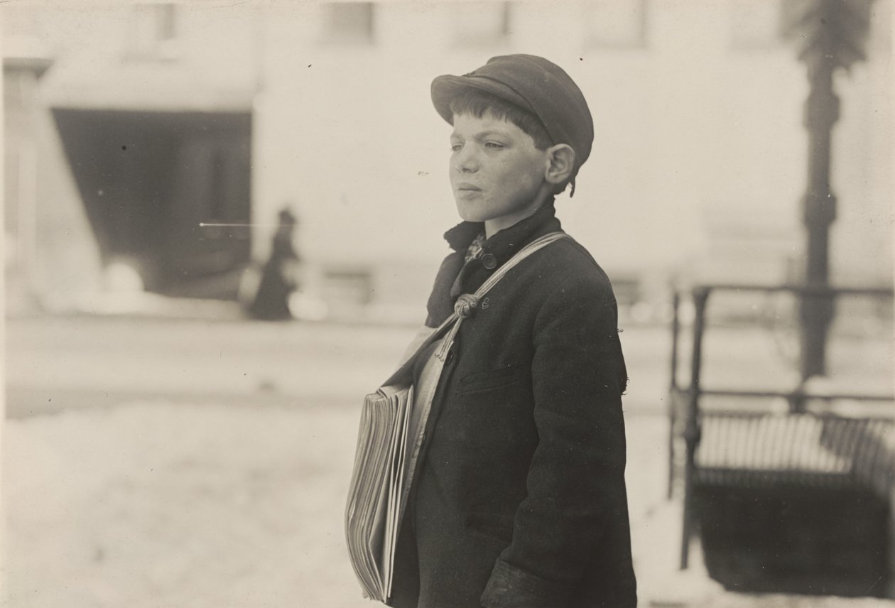 Tony Casale, «Bologna», 11 años, lleva 4 años vendiendo periódicos, Hartford, Connecticut, marzo de 1909 de Lewis Wickes Hine