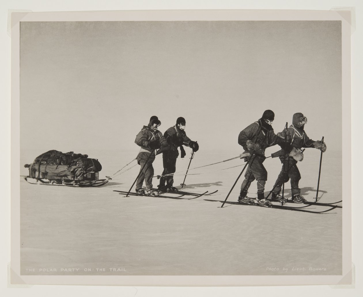 El grupo polar en el sendero de Lieutenant Henry Robertson Bowers