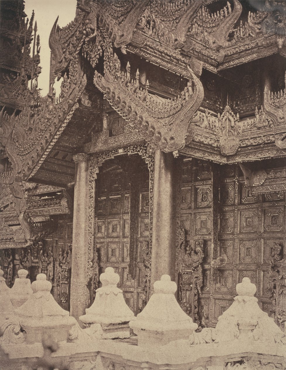 Amerapoora: Puerta de Pyathat al este de Maha-too-lo-Bounghian Kyoung de Linnaeus Tripe