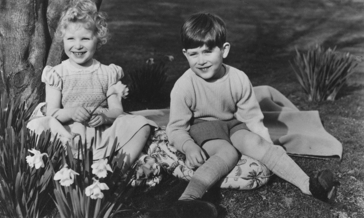 El Príncipe Carlos y la Princesa Ana como niños en Balmoral, 28 de septiembre de 1952 de Lisa Sheridan