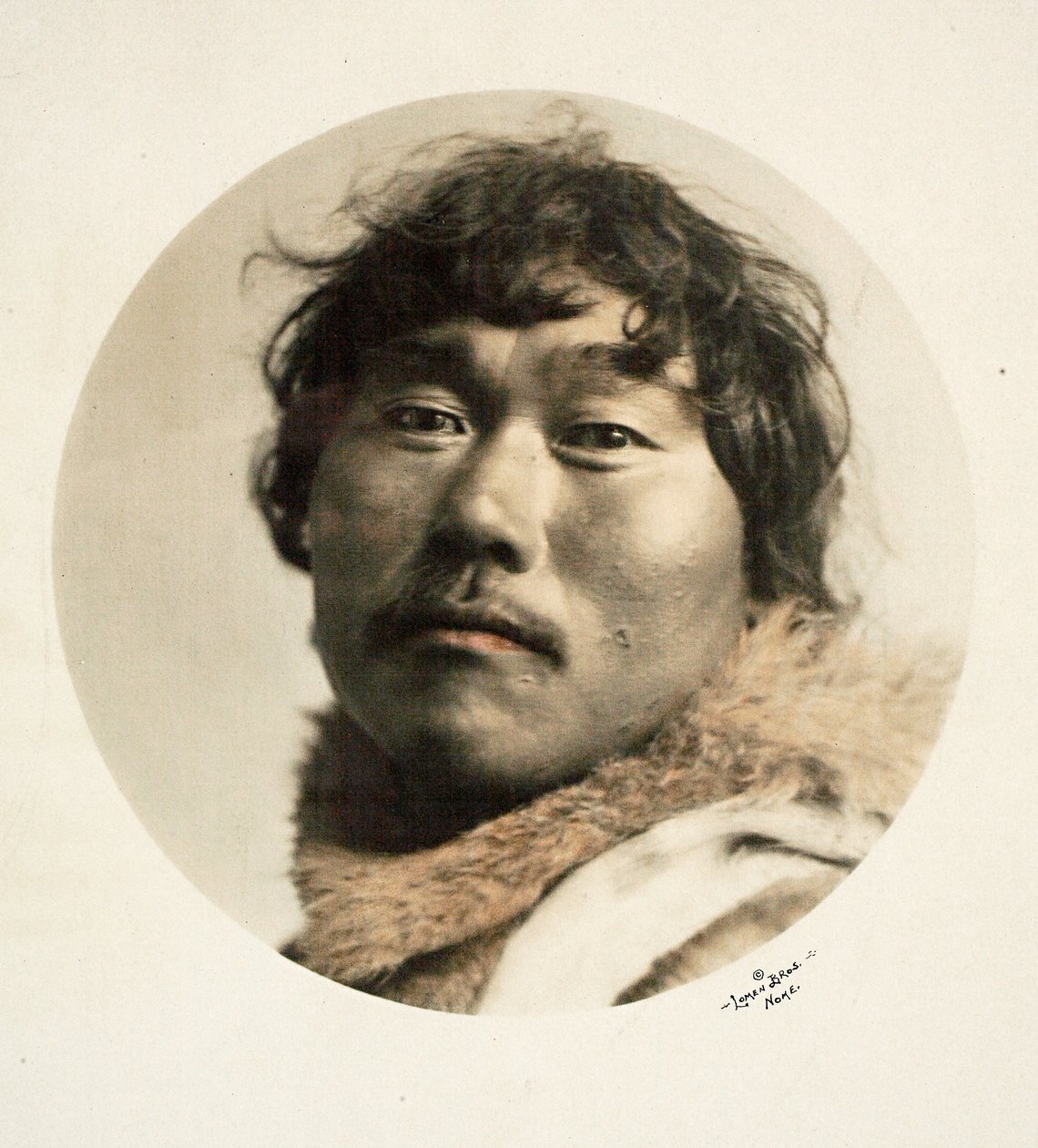 Hombre, Alaska de Lomen Brothers