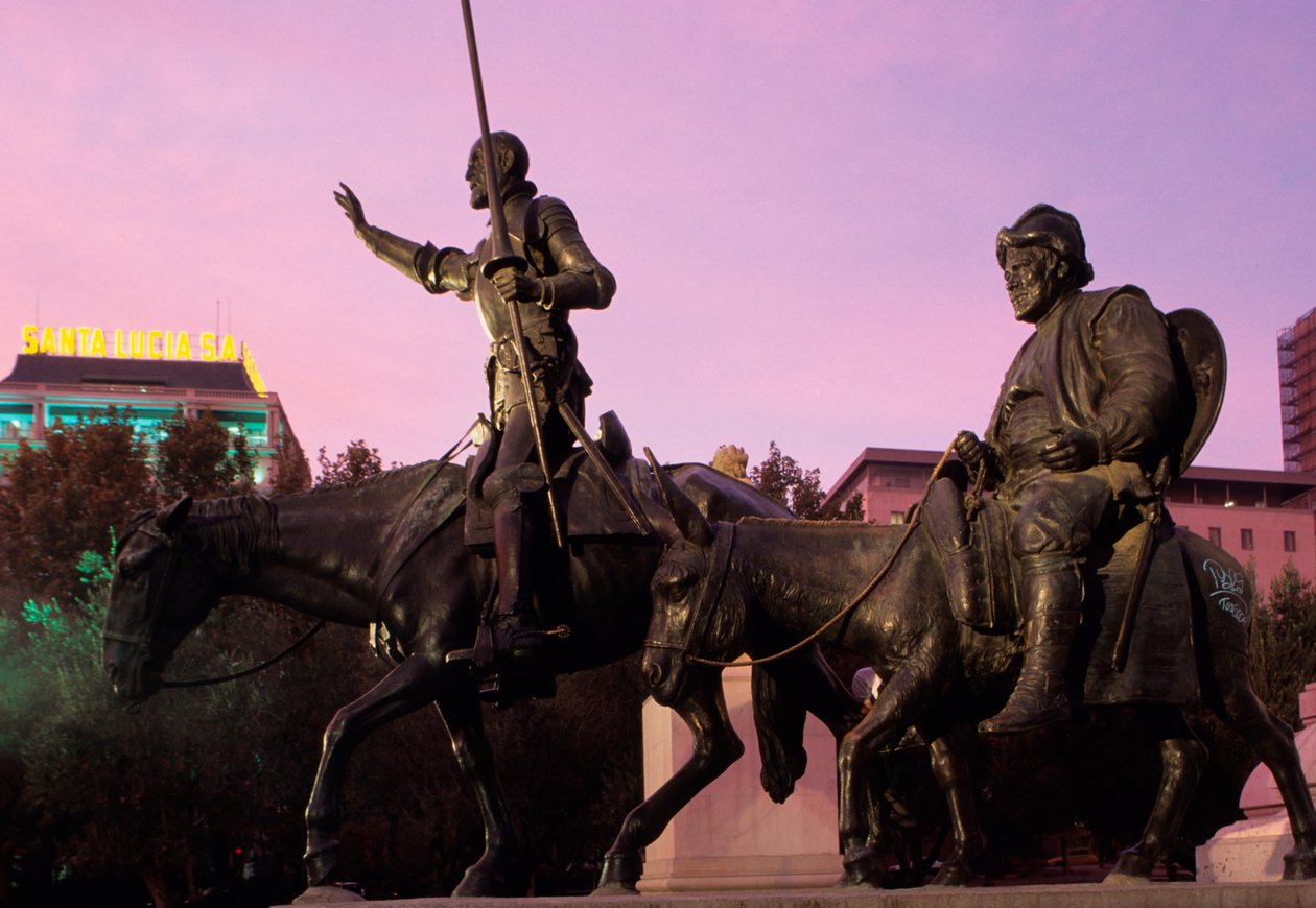 Don Quijote y Sancho Panza, del monumento a Miguel Cervantes, 1928-30 de Lorenzo Coullaut Valera