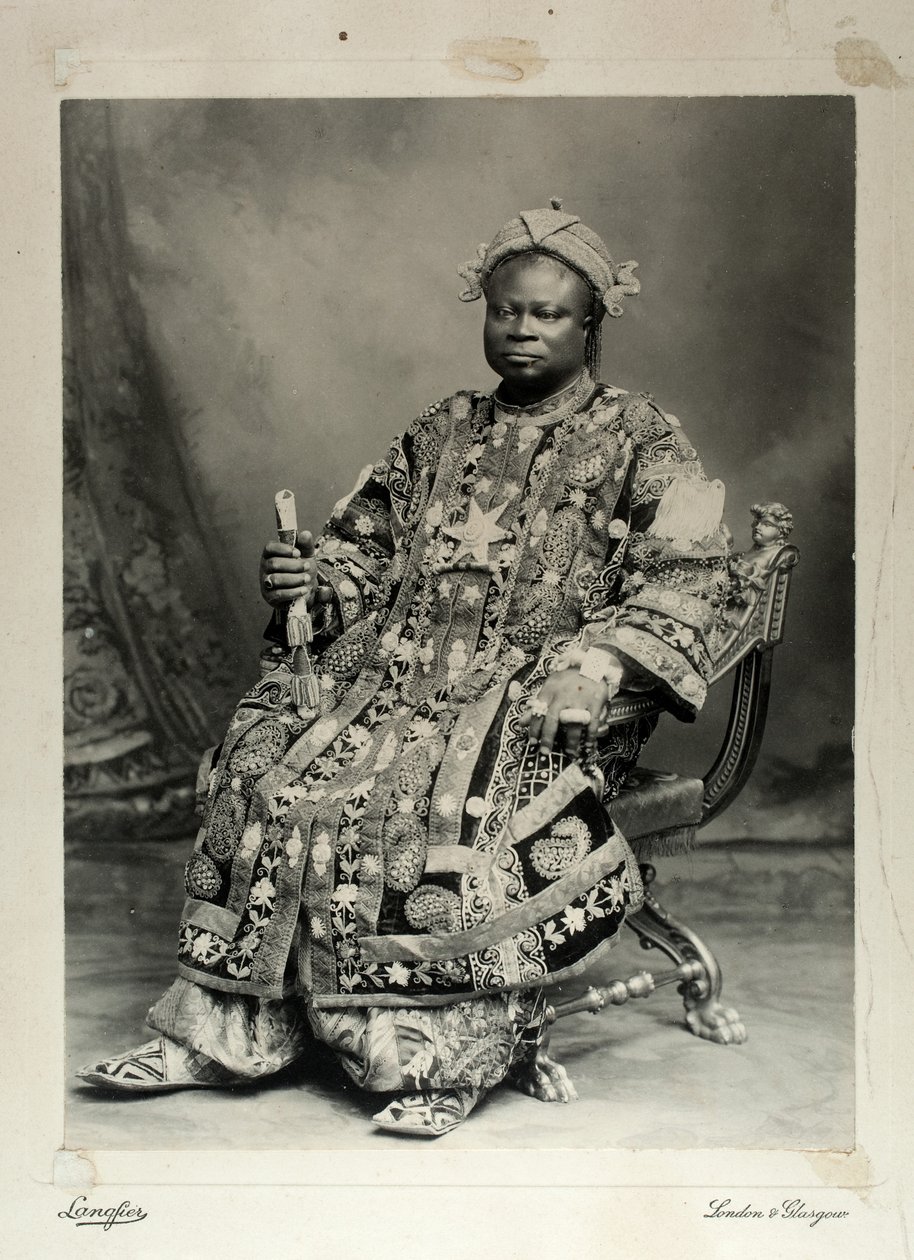 Tegumada Ademola, Inglaterra, 1904 de Louis Adolph Langfier