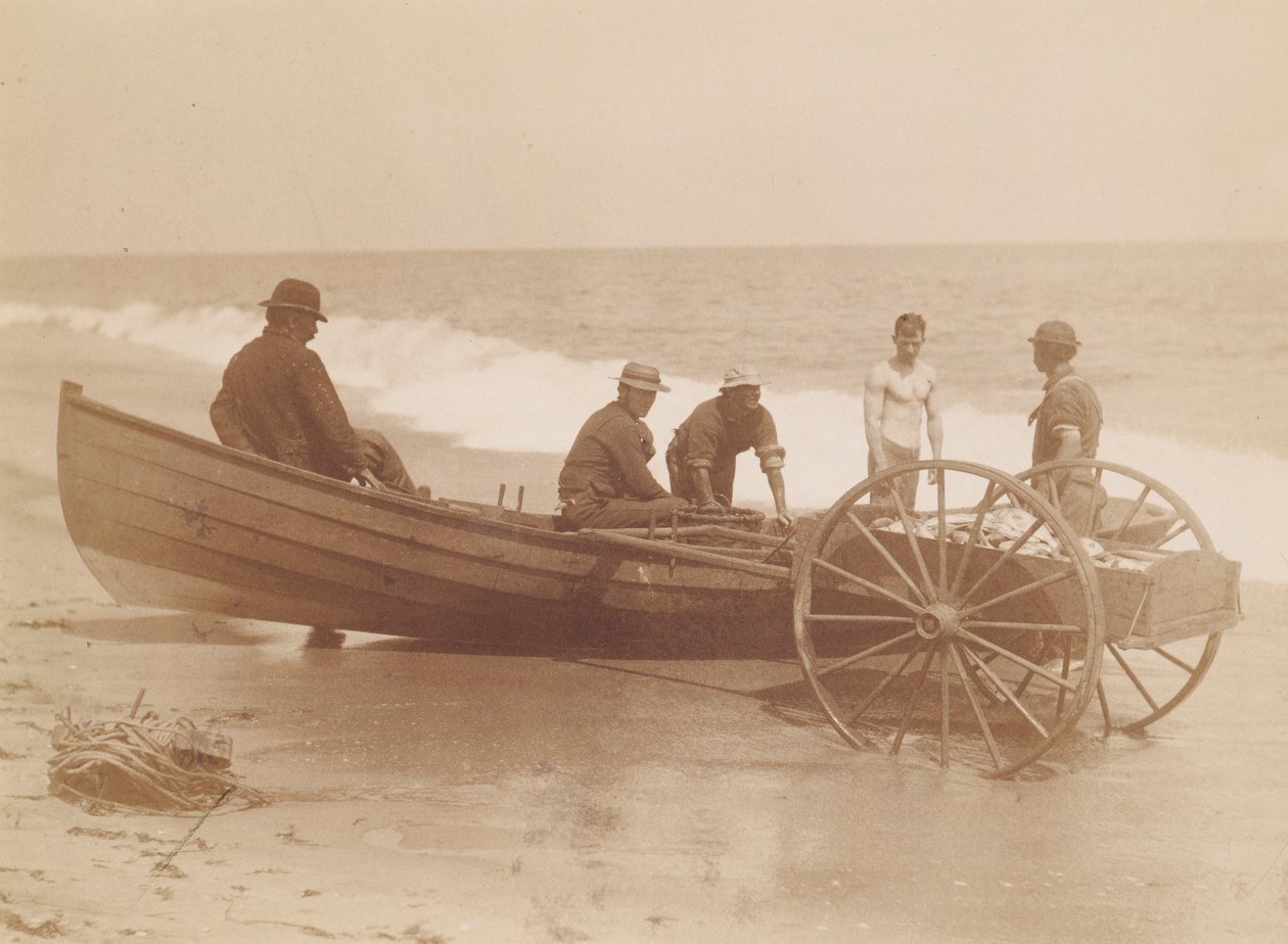 Pescadores descargando un barco, Sea Bright, Nueva Jersey de Louis Comfort Tiffany