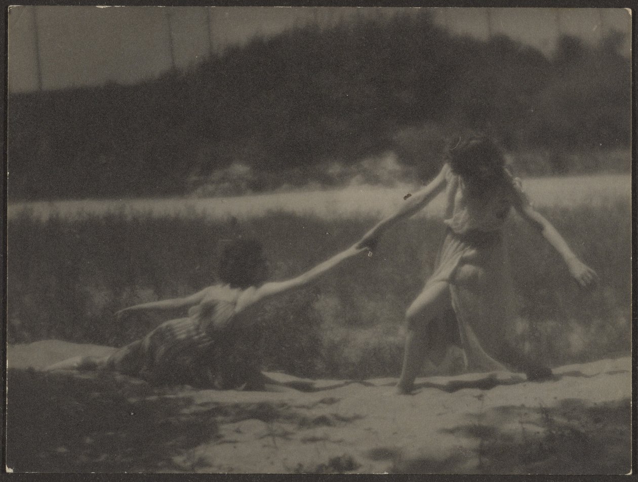 [Bailarinas en un jardín] de Louis Fleckenstein
