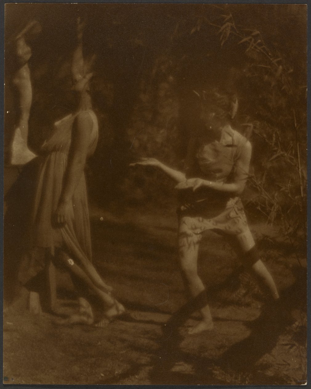 [Bailarines en una pose] de Louis Fleckenstein