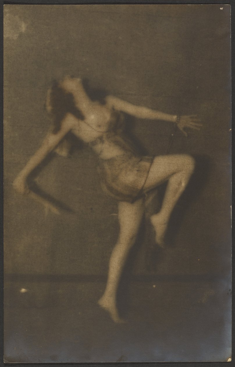 [Bailarina con daga] de Louis Fleckenstein
