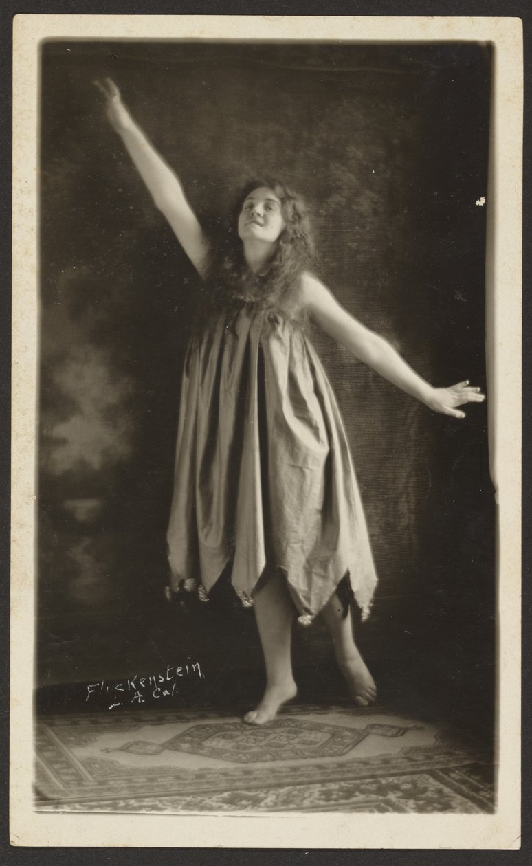 Grace Carberry como El Sol de Louis Fleckenstein