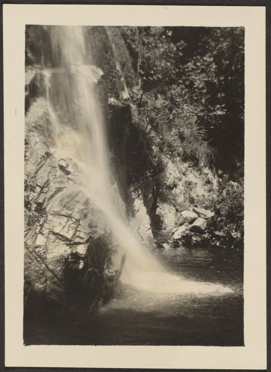 [Paisaje con cascada] de Louis Fleckenstein