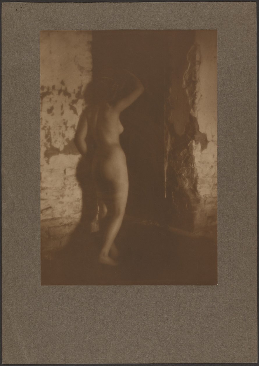 Desnudo en Archway de Louis Fleckenstein