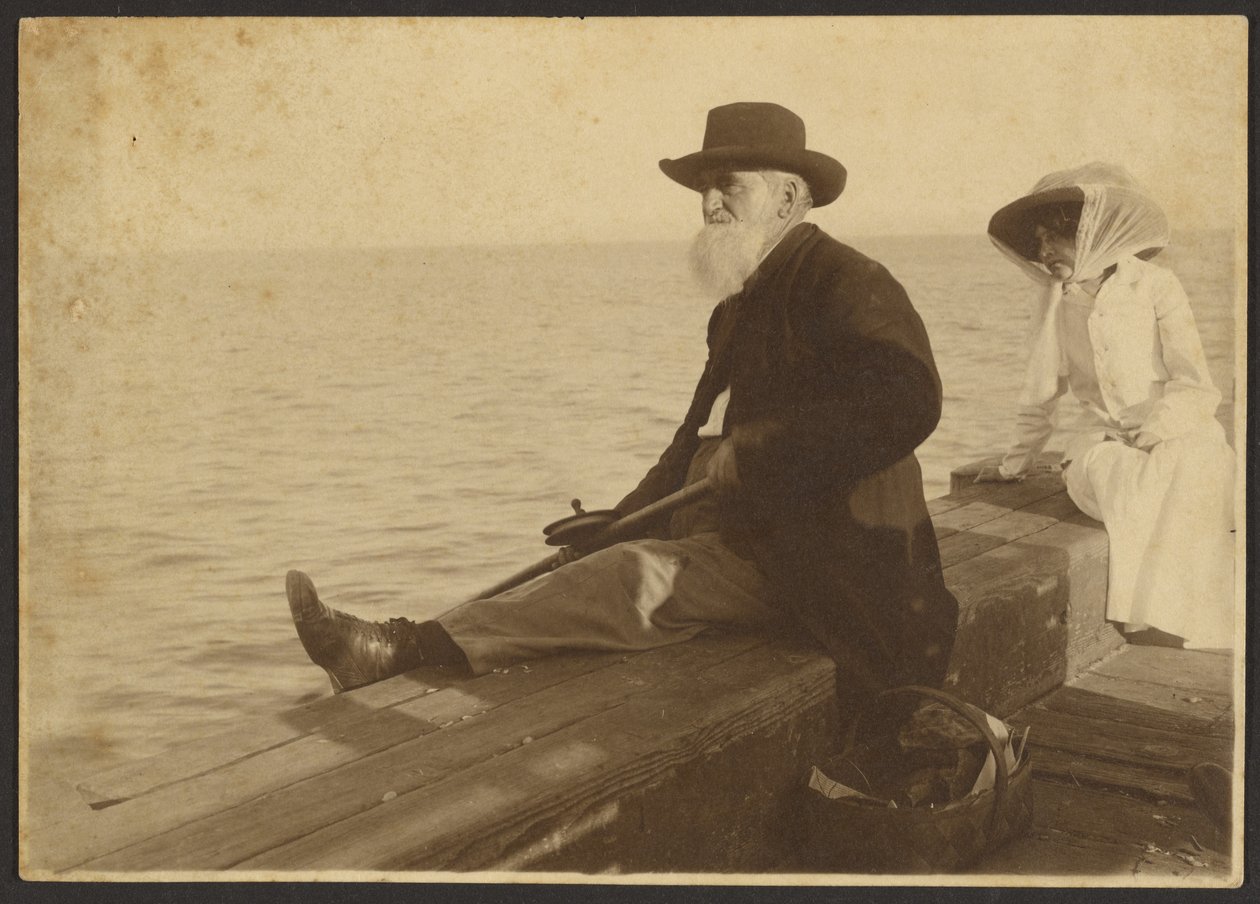 Anciano y mujer mirando el mar de Louis Fleckenstein