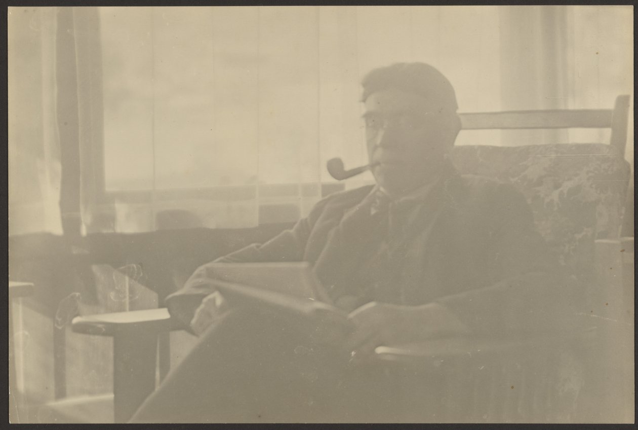 [Retrato de un hombre fumando en pipa] de Louis Fleckenstein