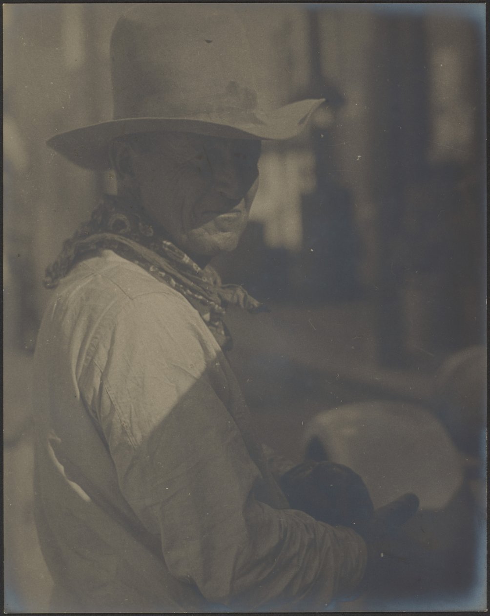 [Retrato de un hombre con atuendo de vaquero] de Louis Fleckenstein