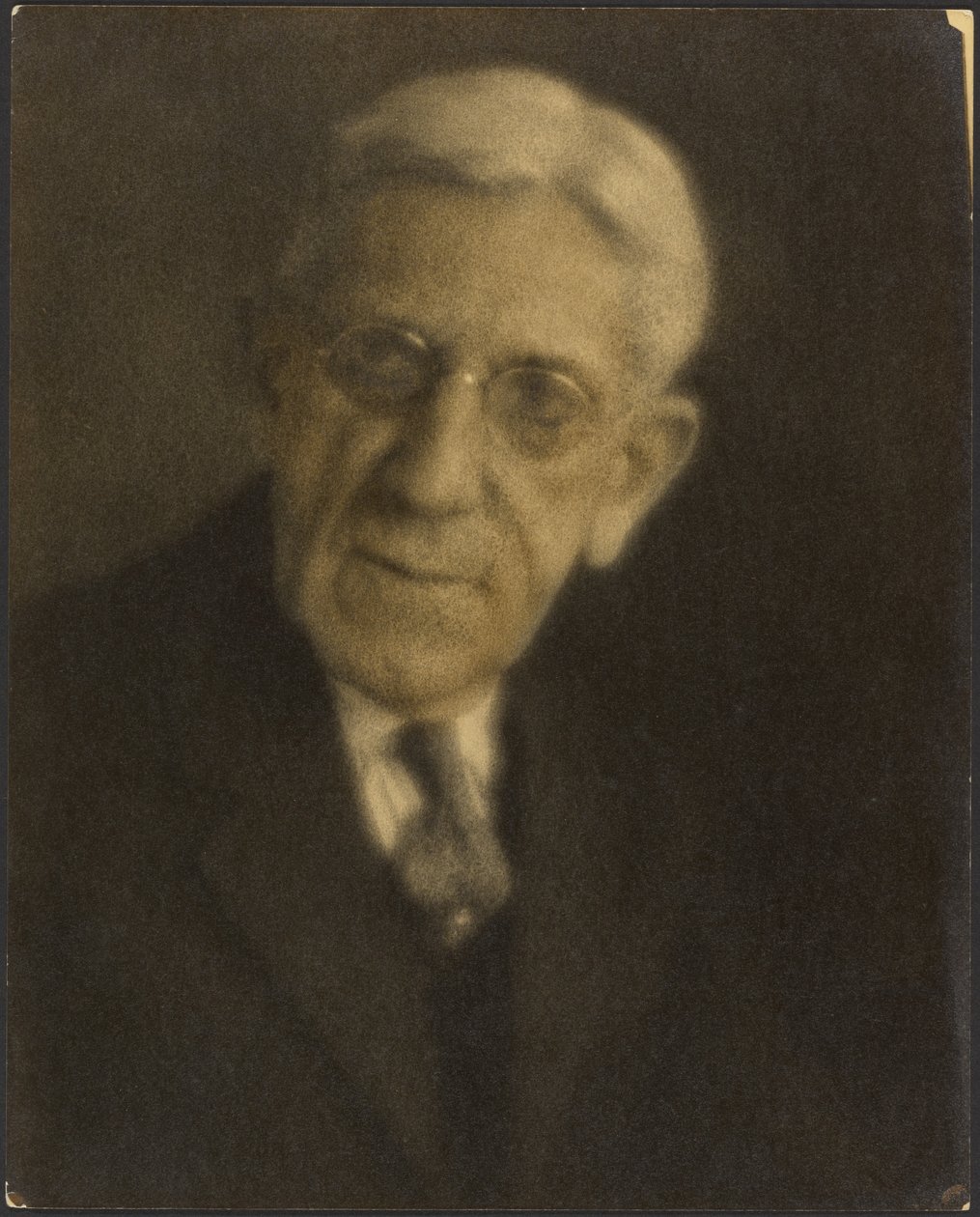 [Retrato de un hombre con gafas] de Louis Fleckenstein