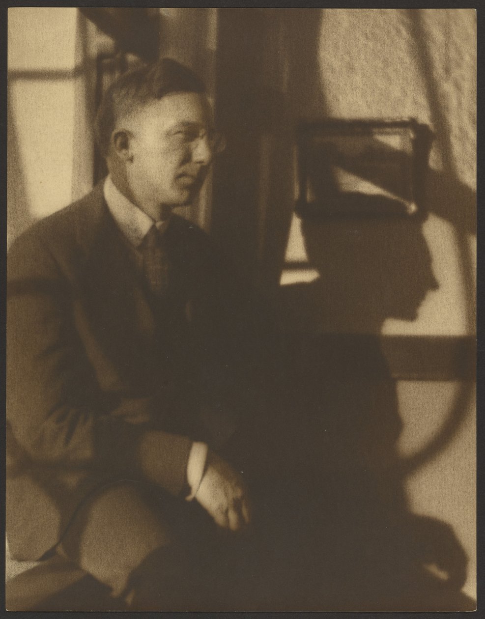 [Retrato de un hombre con sombras] de Louis Fleckenstein