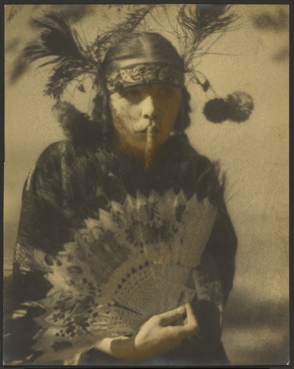 [Retrato de una mujer con un abanico] de Louis Fleckenstein