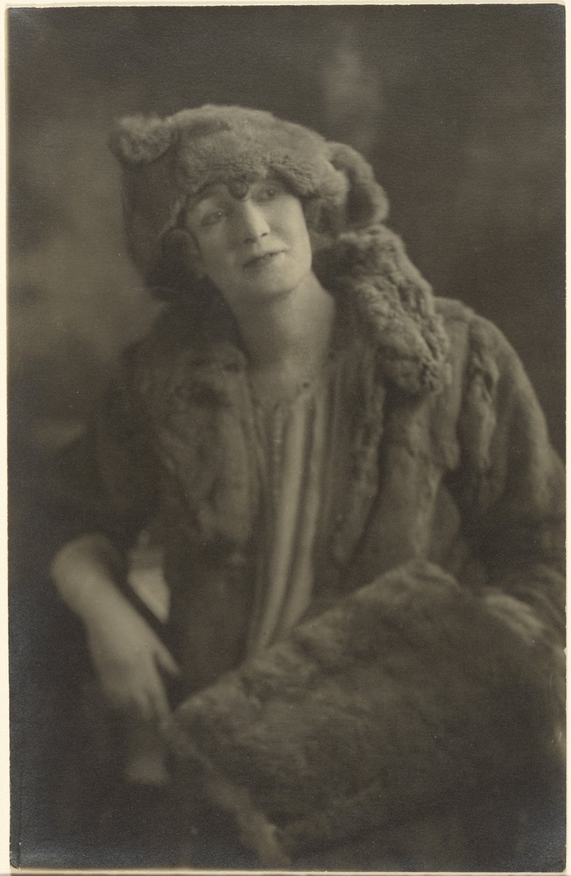 [Retrato de una mujer con pieles] de Louis Fleckenstein