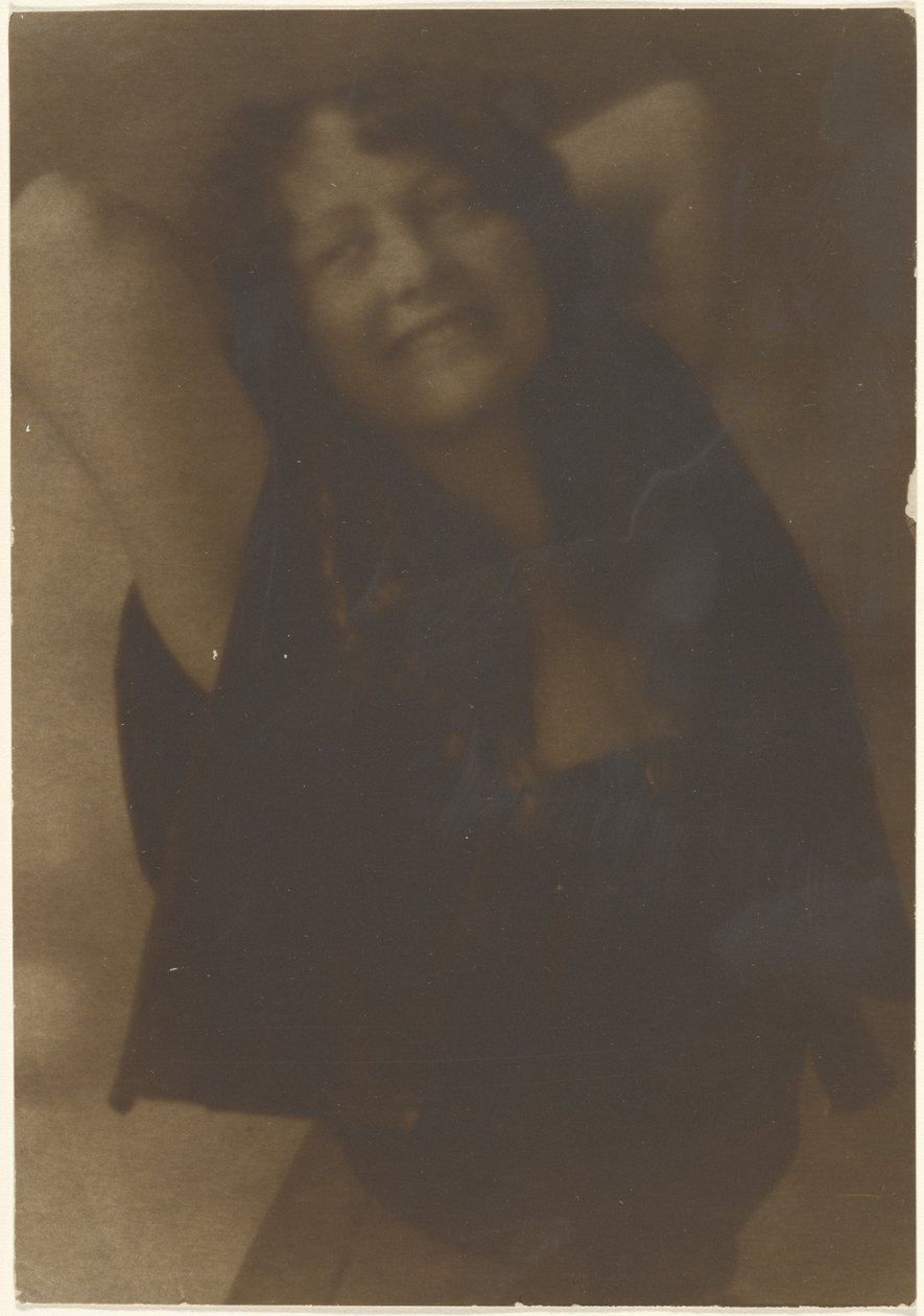 [Retrato de una mujer con los brazos detrás de la cabeza] de Louis Fleckenstein