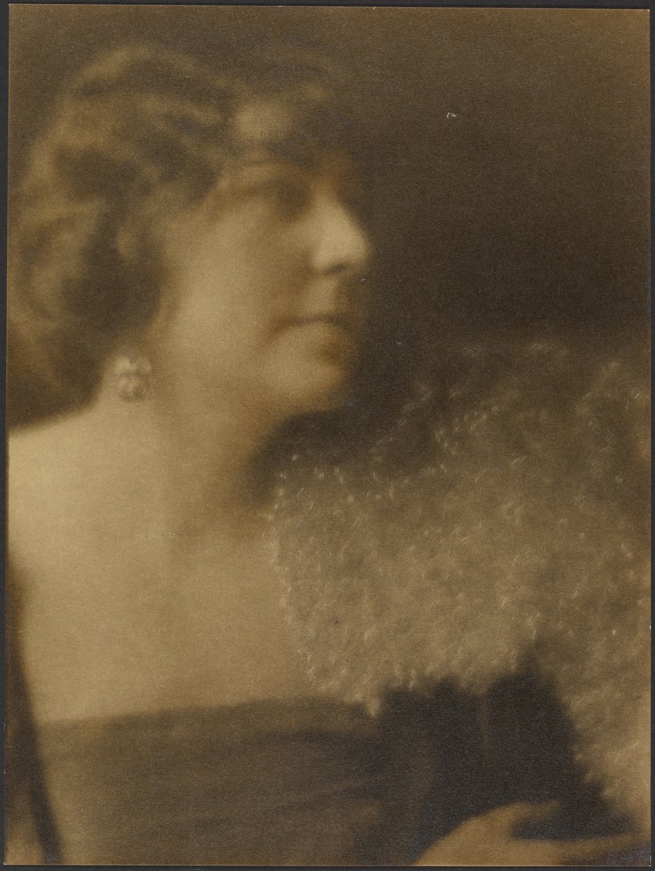 Retrato de una mujer con flores de Louis Fleckenstein