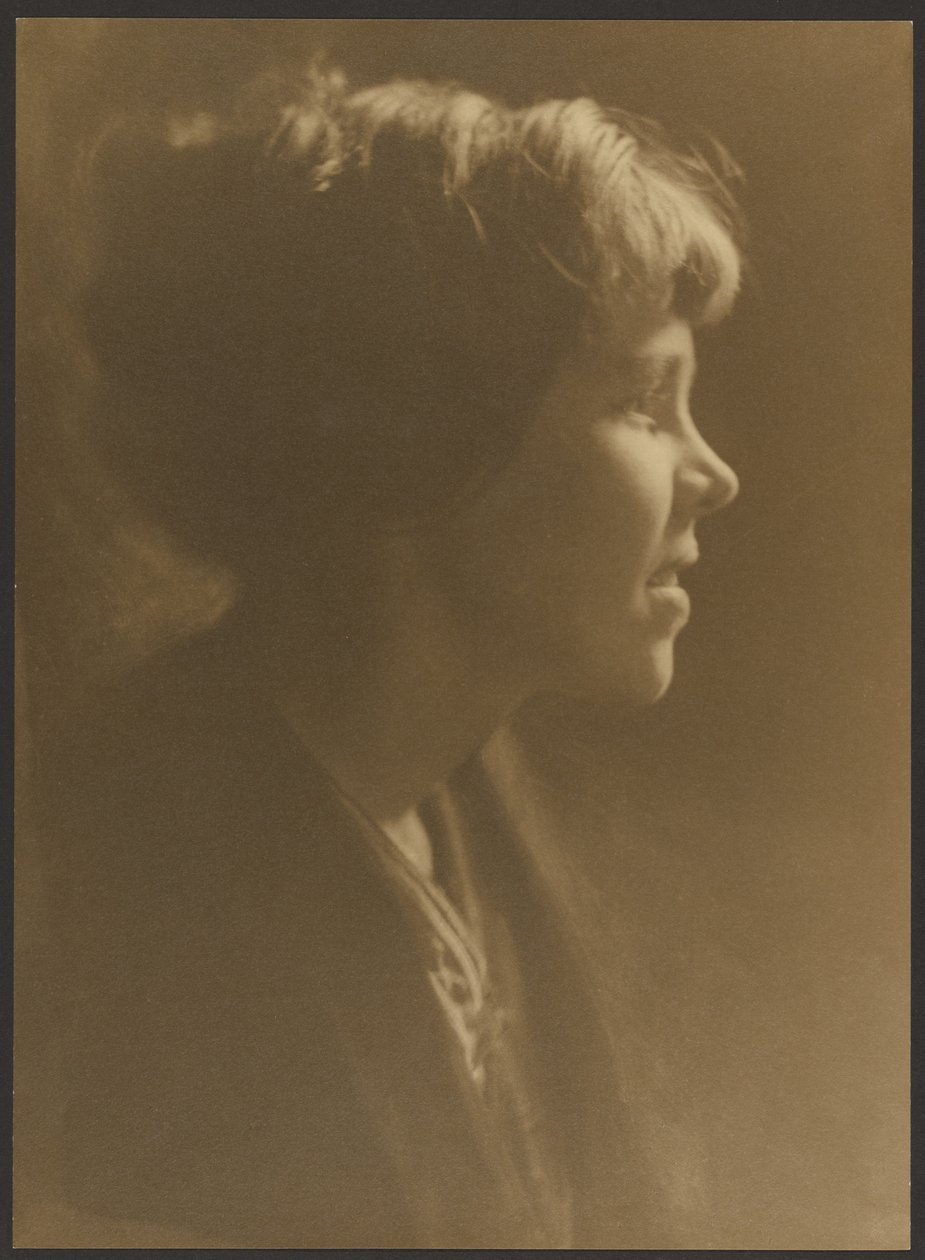[Retrato de una mujer con el pelo suelto en un moño] de Louis Fleckenstein