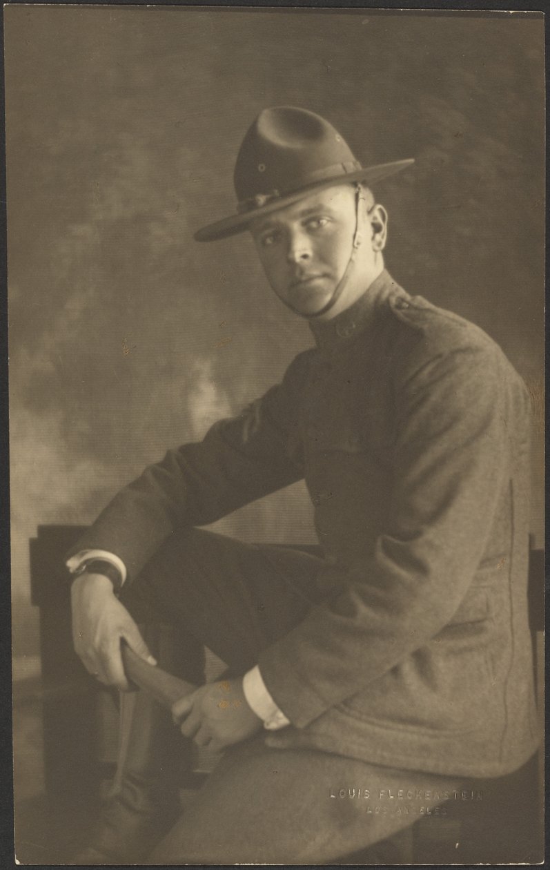[Retrato de un joven de uniforme] de Louis Fleckenstein