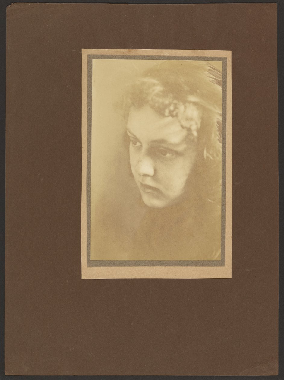 [Retrato de una joven con flequillo rizado] de Louis Fleckenstein