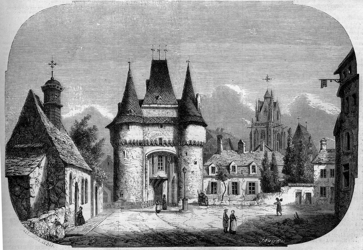 Arquitectura: vista de la puerta Saint Julien (1460-1483), al fondo, vista de la iglesia gótica Notre Dame des Marais (1450-1623). La Ferte Bernard, Sarthe (72). de Louis Moullin