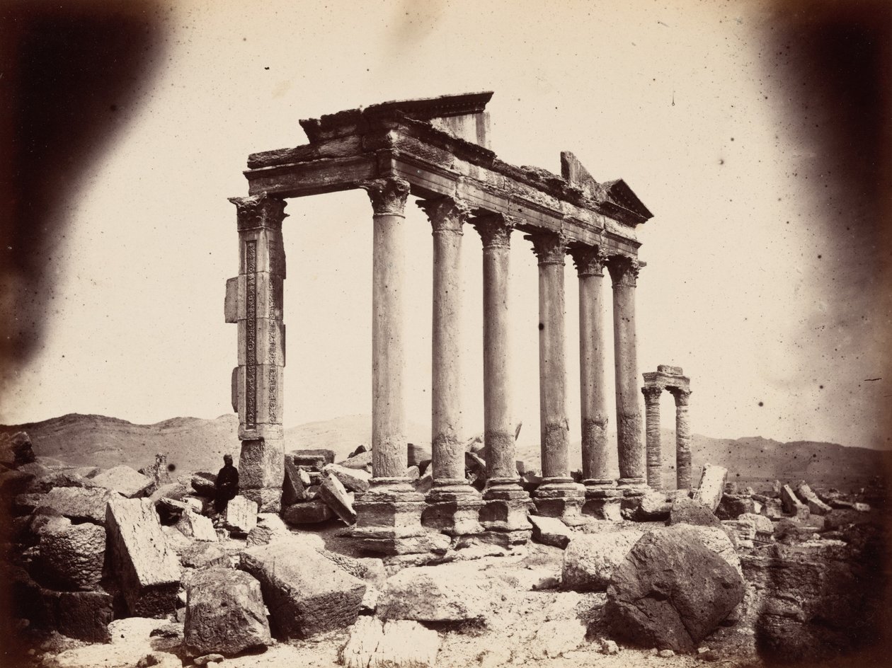 Mausoleo en el extremo occidental de la columnata, Palmira, 1864 (foto) de Louis Vignes