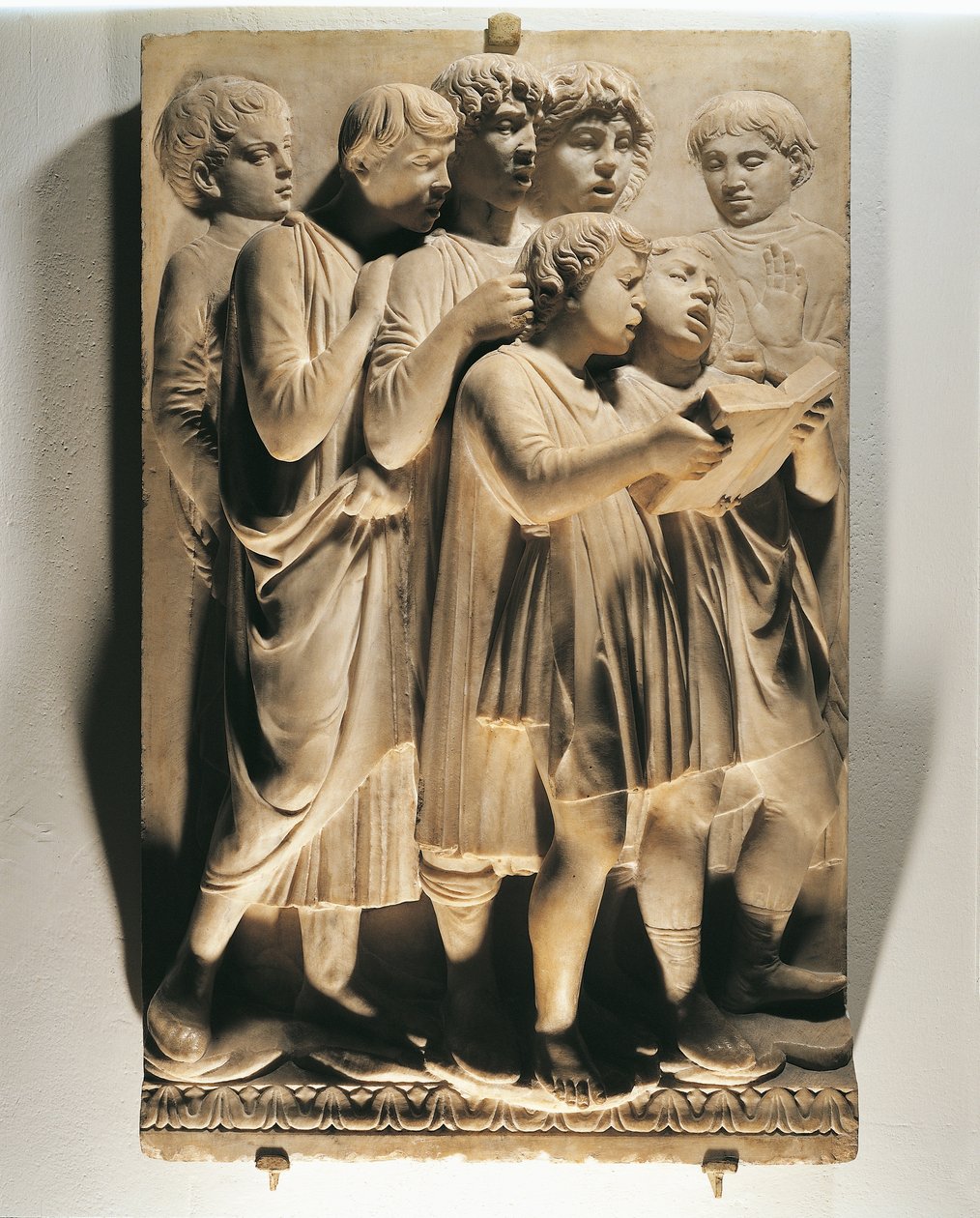 Laudate Eum in choro (Salmo 150, Laudate Dominum), panel con niños cantando de Luca Della Robbia