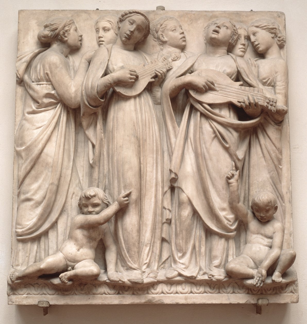 Ángeles cantores, relieve de la Cantoria, c.1432-38 de Luca Della Robbia